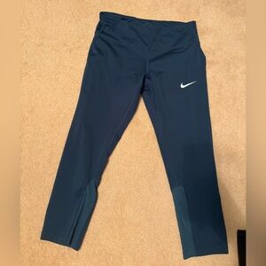 Nike running quarter length leggings